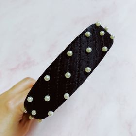 Quilted Elegance Pearl Headband (Color: Noble Black)